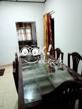 කැස්බෑව හංදියෙන් නිවසක් විකිණීමට 