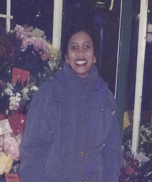  LADY TEACHER For  SPOKEN ENGLISH SINHALA TAMIL  