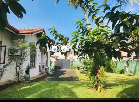 Land for SALE in Nawala