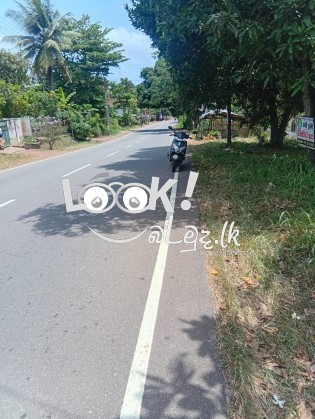 මිගමුව  කුරුණෑගල පුධාන  පාරට  මායිමව අගනා  බිමි  කොටසක විකිණීමට 