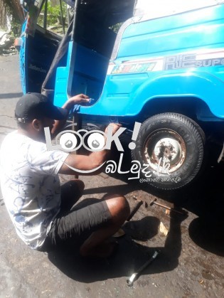 Three Wheeler Service Station Makola 
