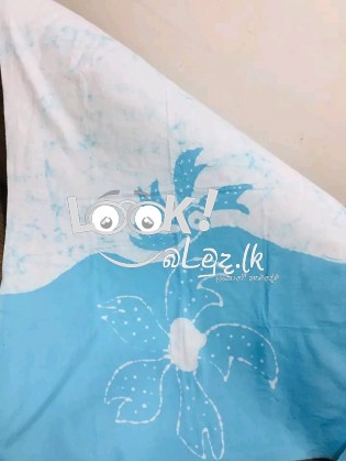 නව වසරේදි අලුත් විදිහට ? බතික් සාරි    ✅Metiriyal -voil,super voil  7 yard. ✅Made in Sri Lanka ✅Handmade Batik ✅High Quality ✅Price  5500 ඇණවුම් කරන්න : Call or SMS කරන්න:  Call & Whatsapp No - 0719033132   1. නම 2. ජංගම දුරකථන අංකය 3. ලිපිනය  අපි ඔබේ නිෂ්පාදනය (දින 3 සිට 5 ත් අතර) ඔබේ ඔබේ නිවසටම ගෙනවිත් භාර දෙමු.  ඩිලිවරි ගාස්තු අදාල වේ. රු 400/=  රෙදි ප්රමාණයෙන් දර්ශණය වන රූපවල සැබෑ වර්ණයෙන් තරමක් වෙනස් වීමට හැක . ඔබගේ මොනිටරය හෝ නරඹන උපාංගයේ බ