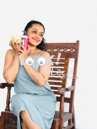 රෝස මලක් වගේ පැහැපත් සමක් ඔයාටත් 