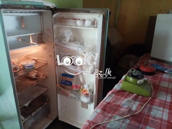 අනර්ග තත්වයේ ශ්‍රිජ් දෙකක් විකිණීමට ඇත