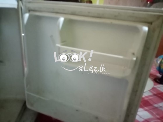 අනර්ග තත්වයේ ශ්‍රිජ් දෙකක් විකිණීමට ඇත