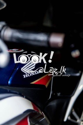 පාවිච්ච් කරන ලද මොටර්බයික් මිලට ගැනීම හා විකිණීම (දහම් මොටර්ස්) 