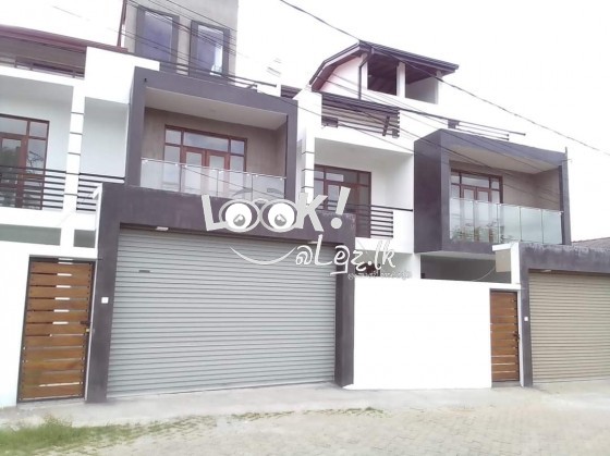 BRITT BUILDING DESIGNS AND CONSTRUCTION