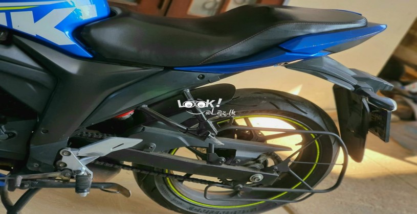 Suzuki gixxer sf