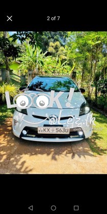 Car for sale Toyota Prius S Grade