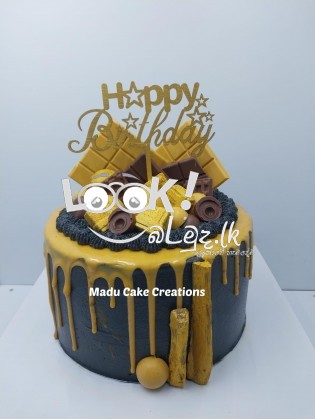 MADU CAKE CREATIONS AND ACADEMY wedding cake Birthday cake All kind of cake 