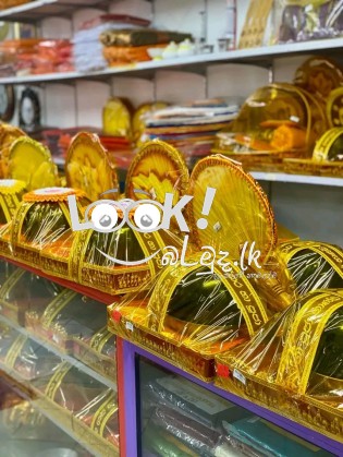 විනයානුකූල අටපිරිකඩ සහ පුජා භාණ්ඩ පහසු ම්ලට ලබා ගන්න.  අමතන්න.. 0768311865, 0725199240 ( රොහාන් )