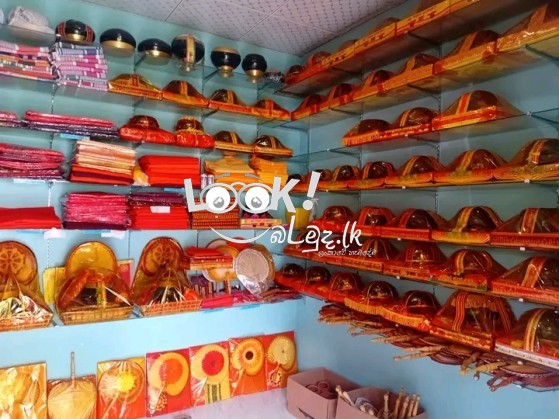 විනයානුකූල අටපිරිකඩ සහ පුජා භාණ්ඩ පහසු ම්ලට ලබා ගන්න.  අමතන්න.. 0768311865, 0725199240 ( රොහාන් )