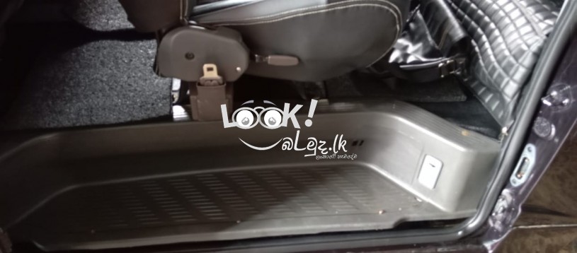 TOYOTA KDH 200 Van for Sale 