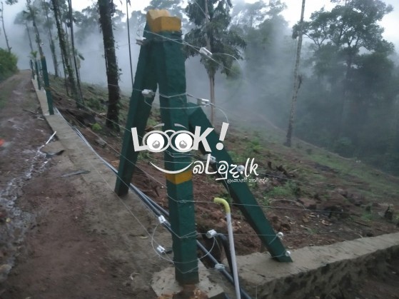 ආරක්ෂක විදුලි වැට සවිකිරිම 