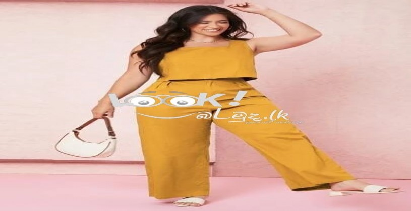 Women trousers and blouse 